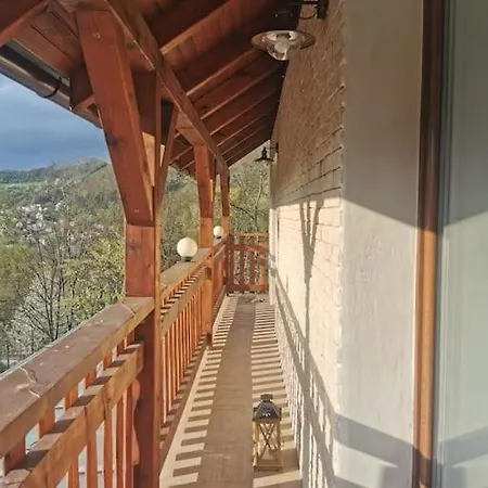 Pawlonia Apartman *