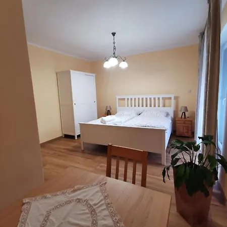 Apartman Pawlonia *