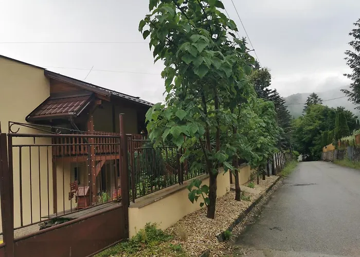 Pawlonia 아파트 트렌시안스케테플리스