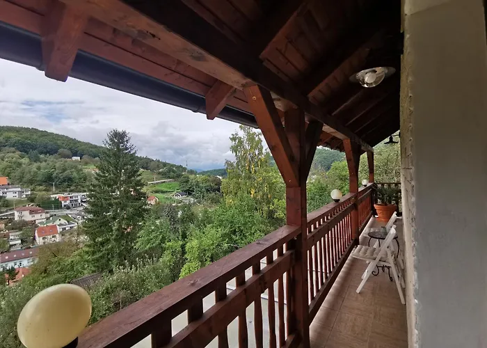 Pawlonia 아파트 트렌시안스케테플리스