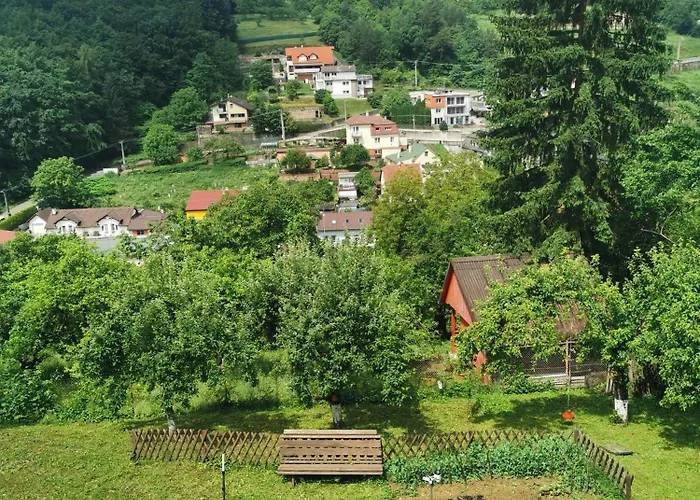 Pawlonia 아파트 트렌시안스케테플리스